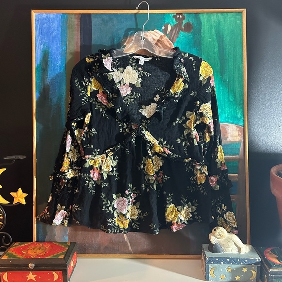 American Eagle Outfitters Boho Black Floral Top Size Small - Picture 1 of 16